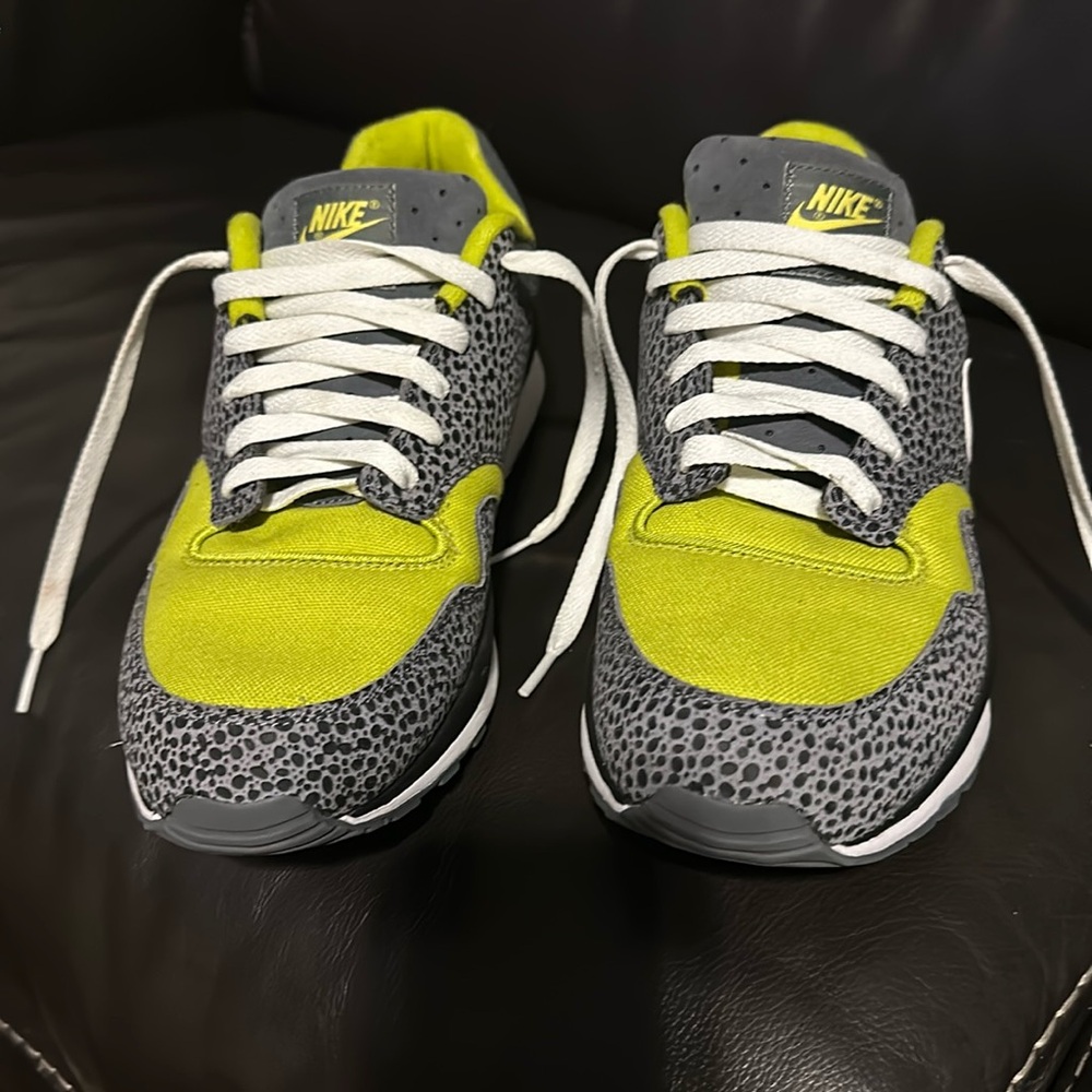 Nike Trainers, Size 11.